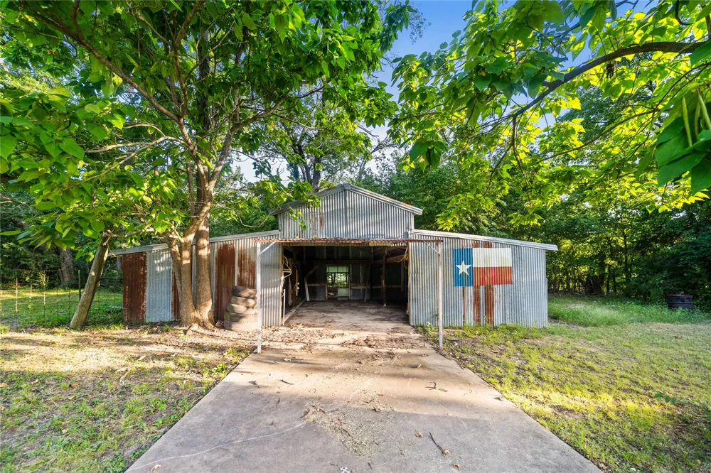 720 E Marshall Avenue Cooper, TX 75432