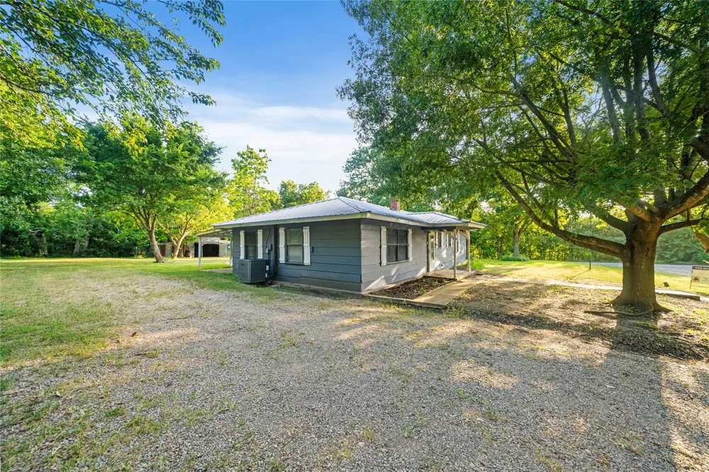 720 E Marshall Avenue Cooper, TX 75432