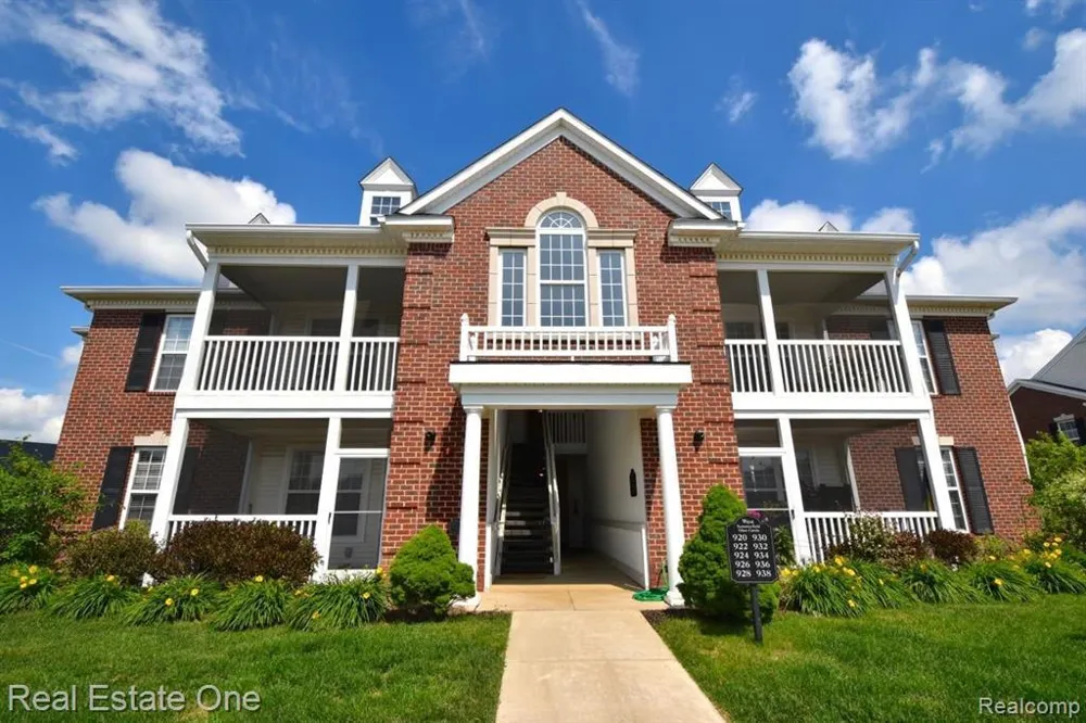 934 W Summerfield Glen Circle Scio Township, MI 48103