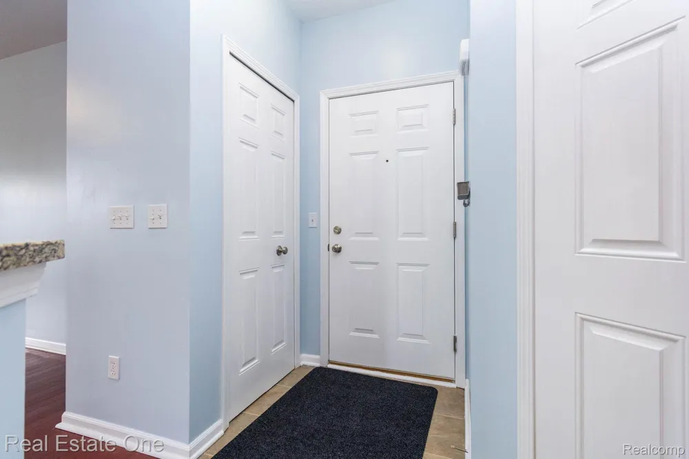 934 W Summerfield Glen Circle Scio Township, MI 48103