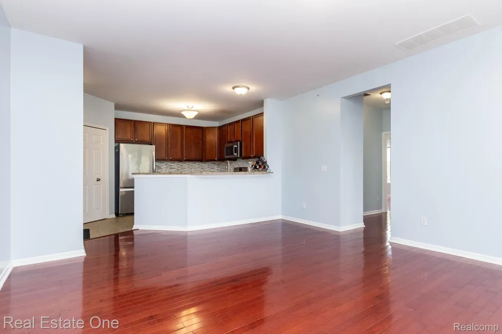 934 W Summerfield Glen Circle Scio Township, MI 48103