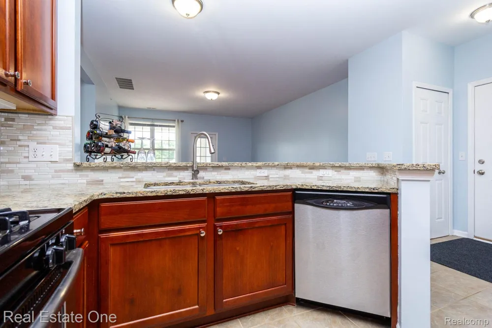 934 W Summerfield Glen Circle Scio Township, MI 48103