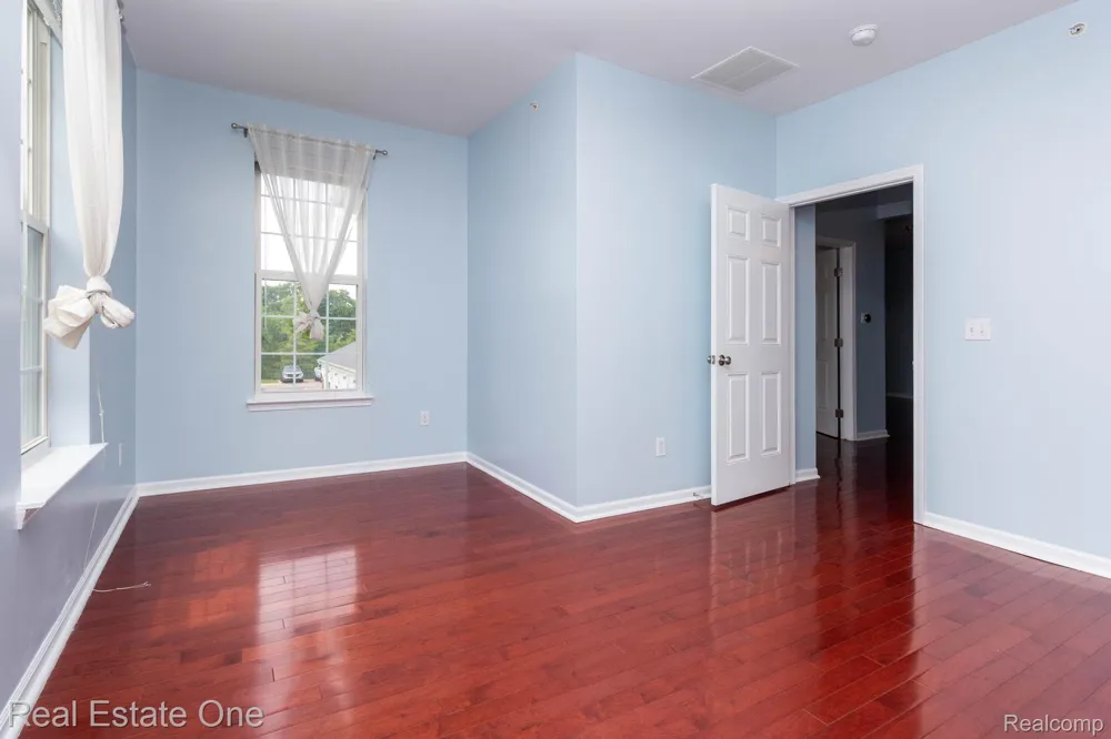 934 W Summerfield Glen Circle Scio Township, MI 48103