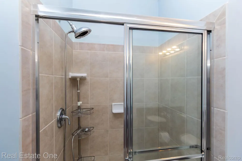 934 W Summerfield Glen Circle Scio Township, MI 48103