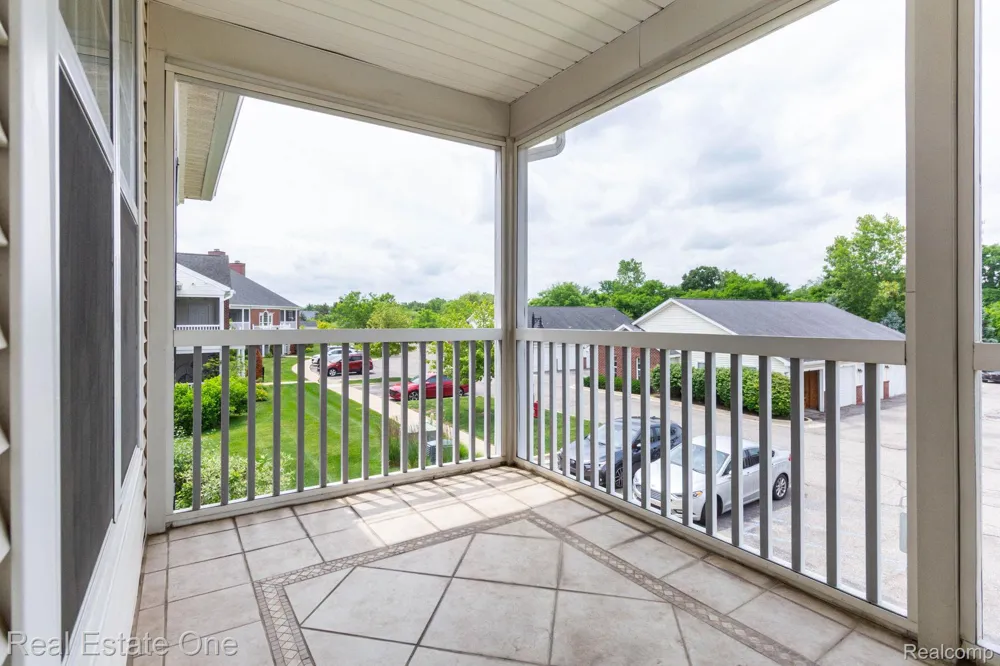 934 W Summerfield Glen Circle Scio Township, MI 48103