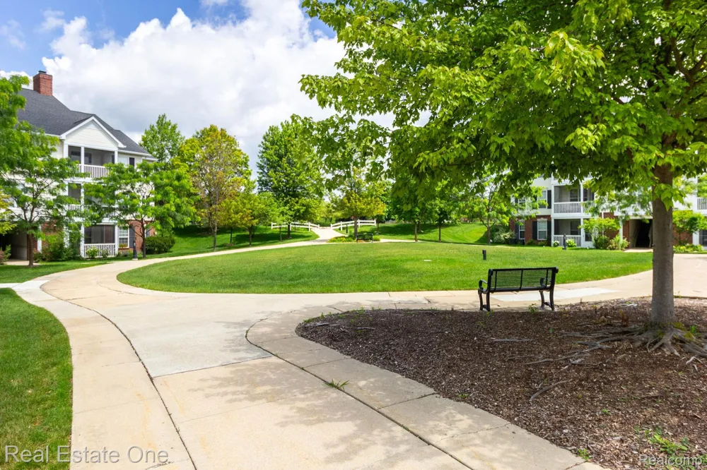 934 W Summerfield Glen Circle Scio Township, MI 48103