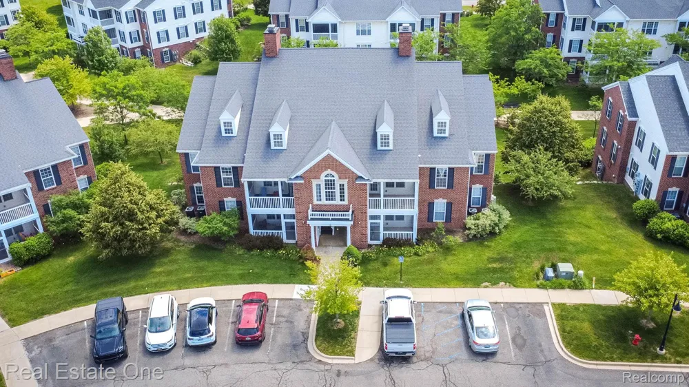 934 W Summerfield Glen Circle Scio Township, MI 48103