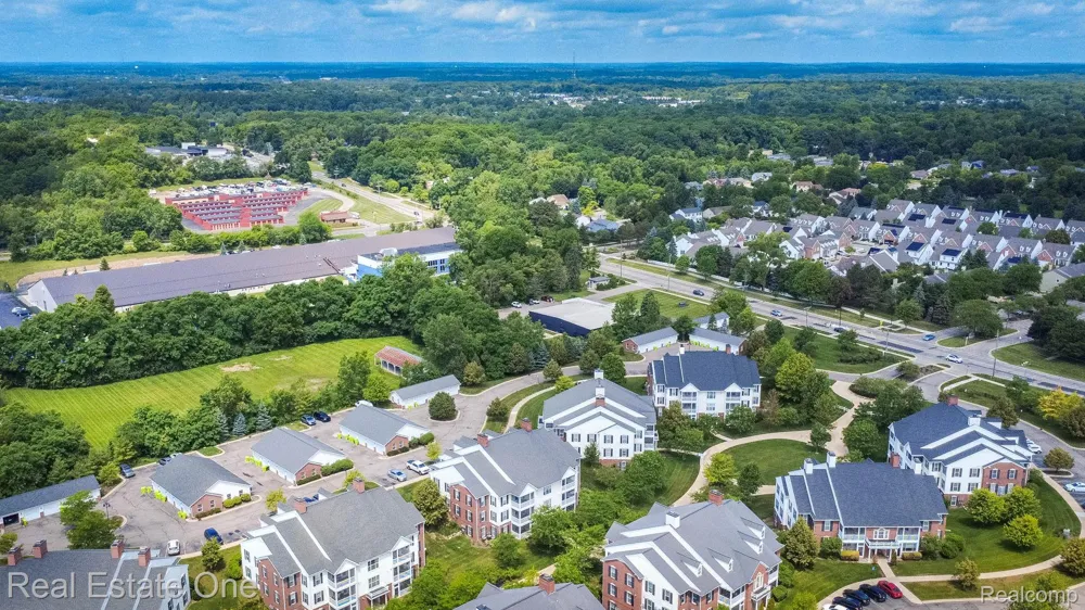 934 W Summerfield Glen Circle Scio Township, MI 48103