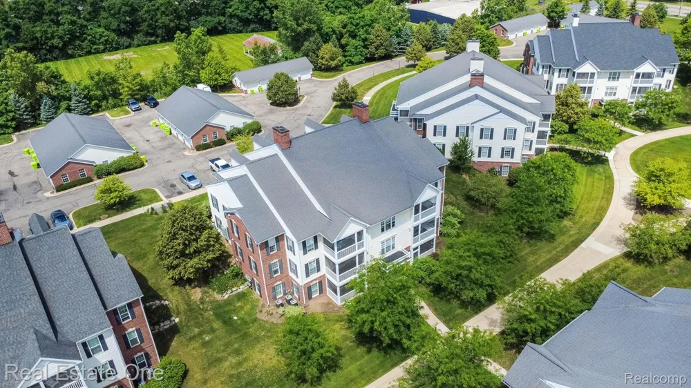 934 W Summerfield Glen Circle Scio Township, MI 48103