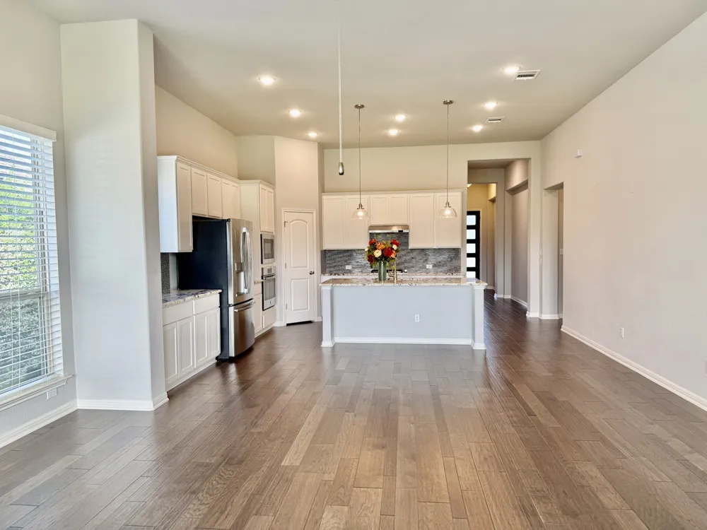 4129 Novella Cove Leander, TX 78641