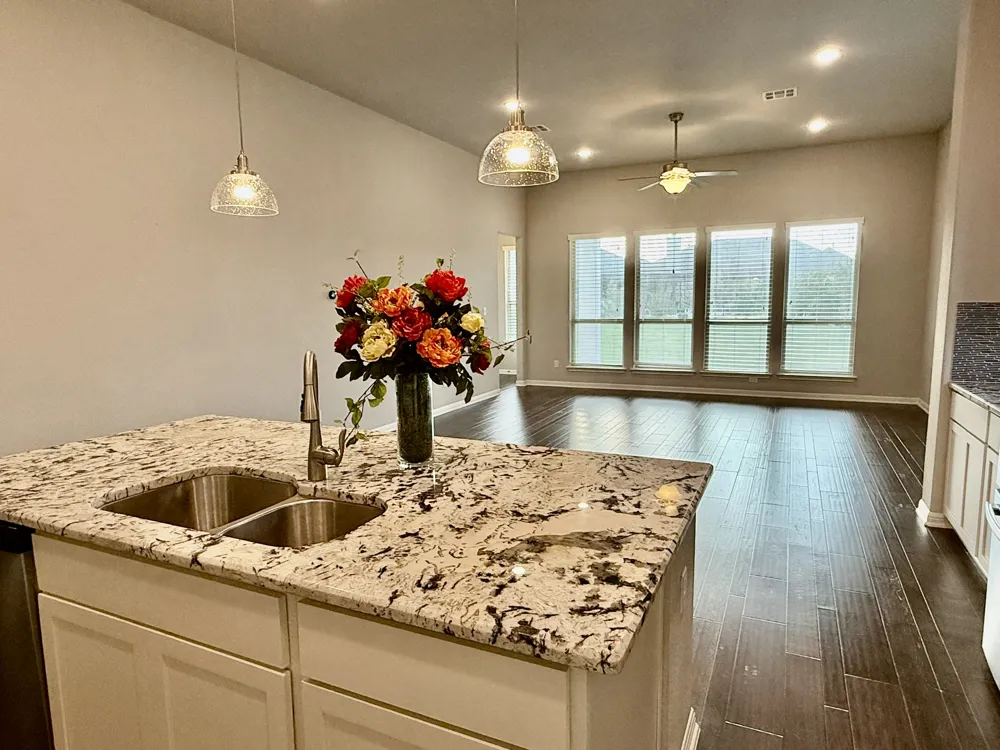 4129 Novella Cove Leander, TX 78641