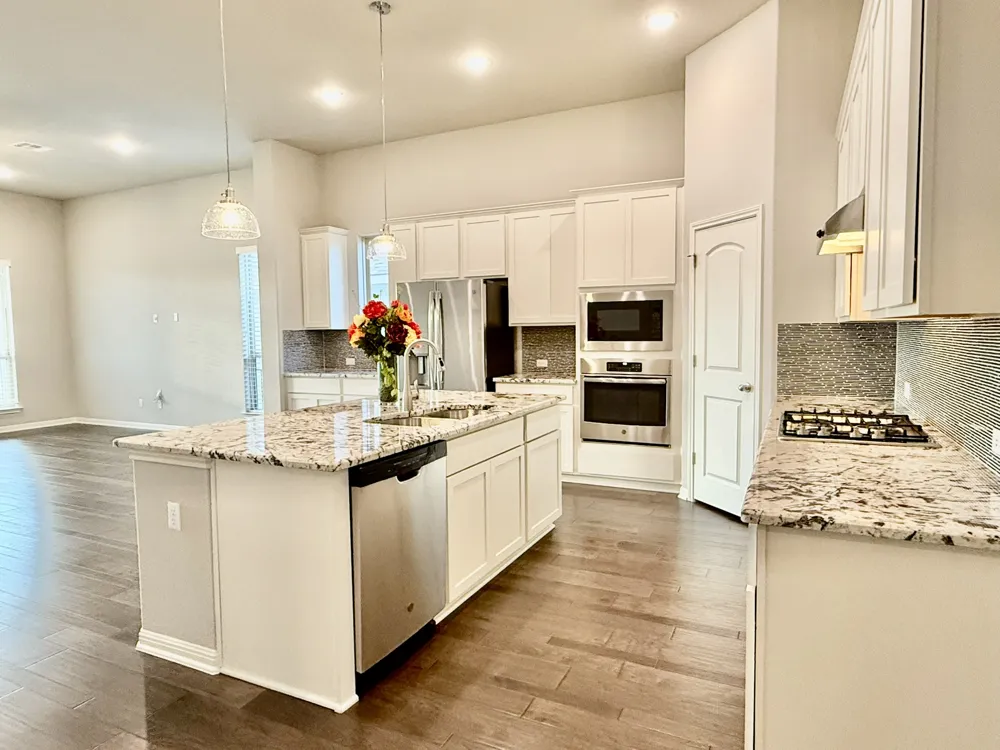 4129 Novella Cove Leander, TX 78641