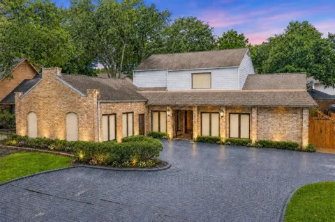 3007 Bainbridge Court