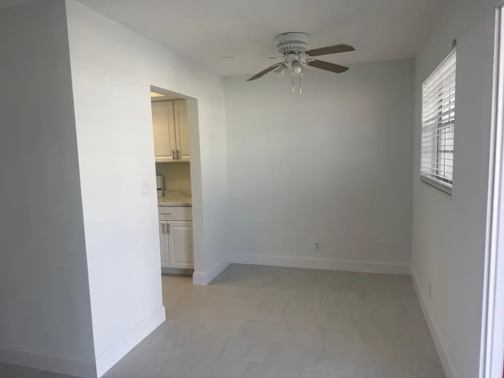 402 Lake Shore Drive #202 West Palm Beach, FL 33403