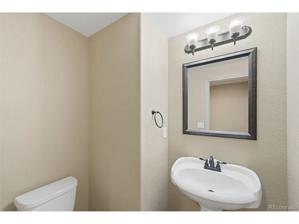 10977 Glengate Circle Highlands Ranch, CO 80130
