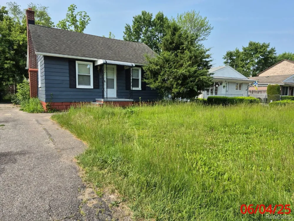 71 Biltmore Drive Troy City, MI 48084