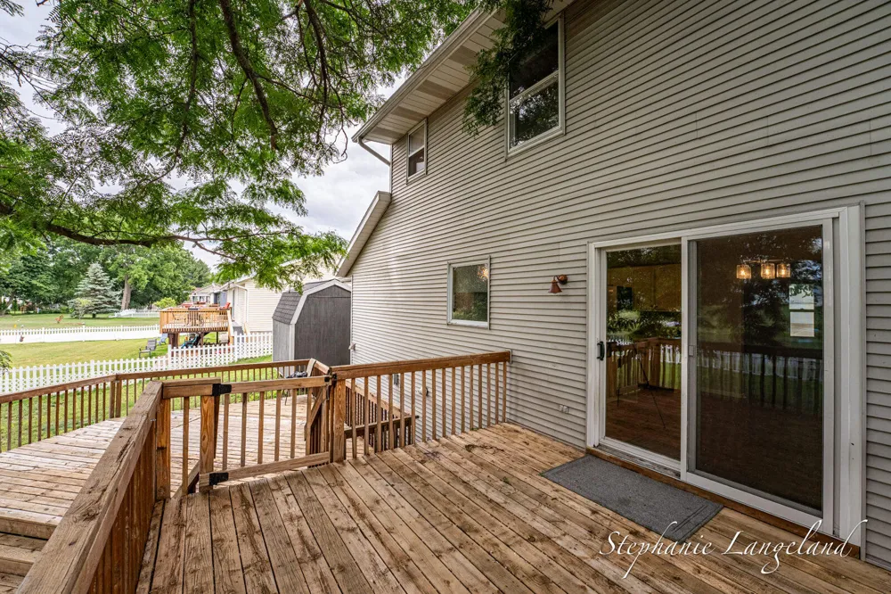 1511 Springbrook Drive Jenison, MI 49428
