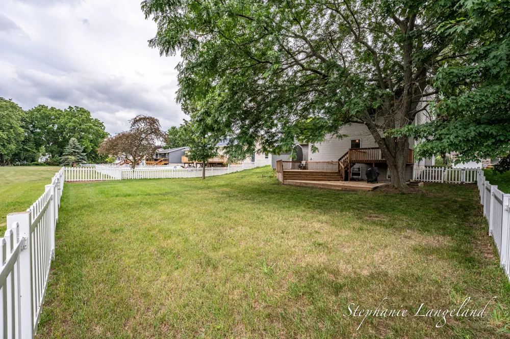 1511 Springbrook Drive Jenison, MI 49428