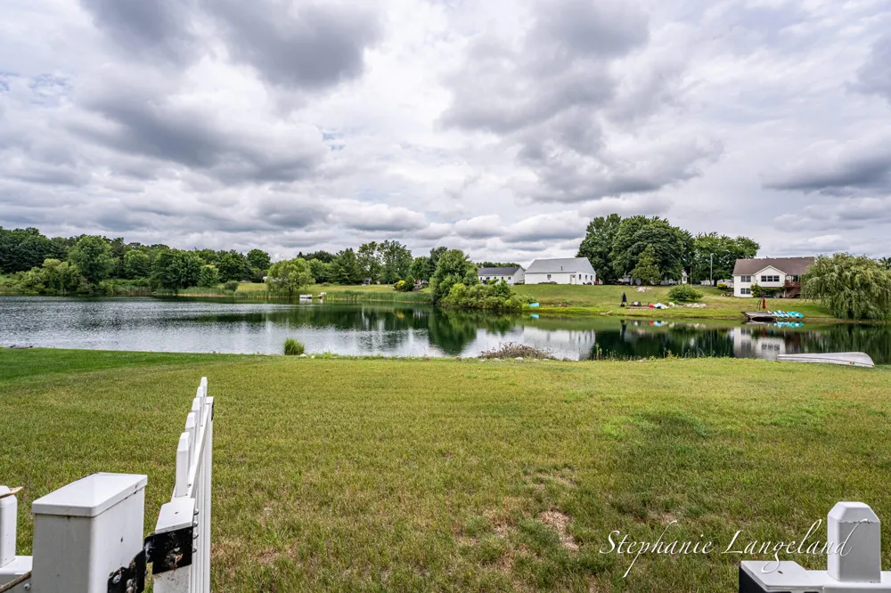 1511 Springbrook Drive Jenison, MI 49428