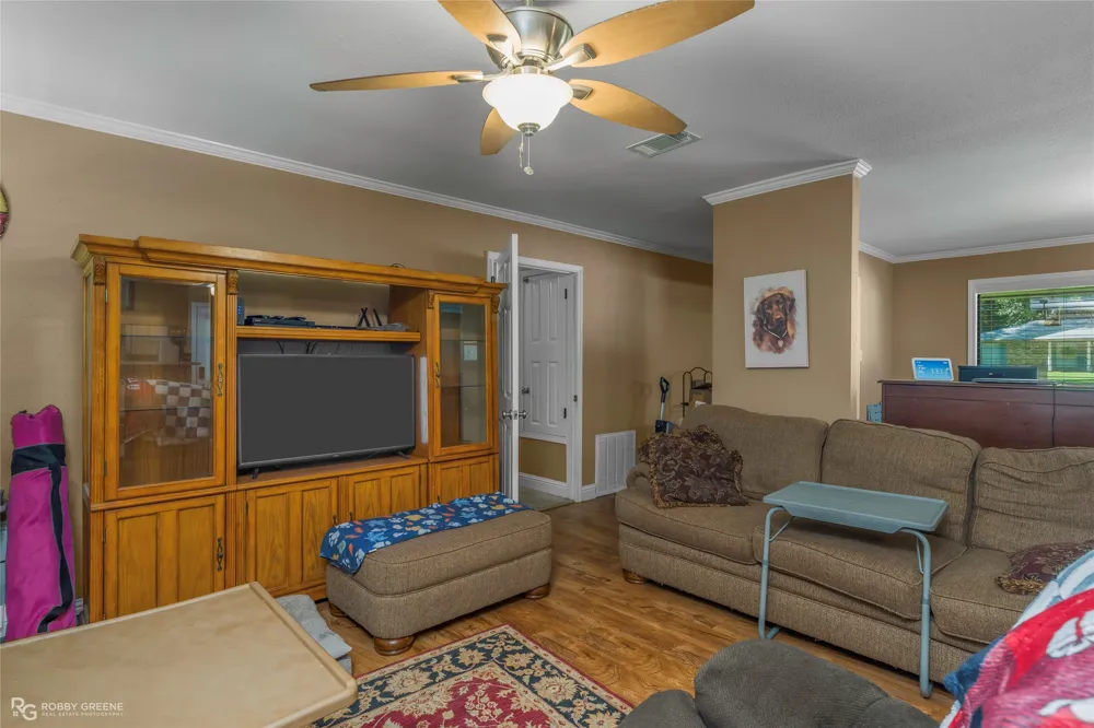 1302 E Todd Street Minden, LA 71055