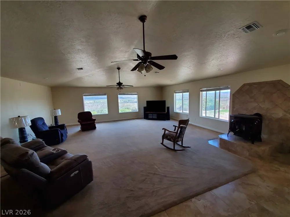 5272 Truman Lane Caliente, NV 89008