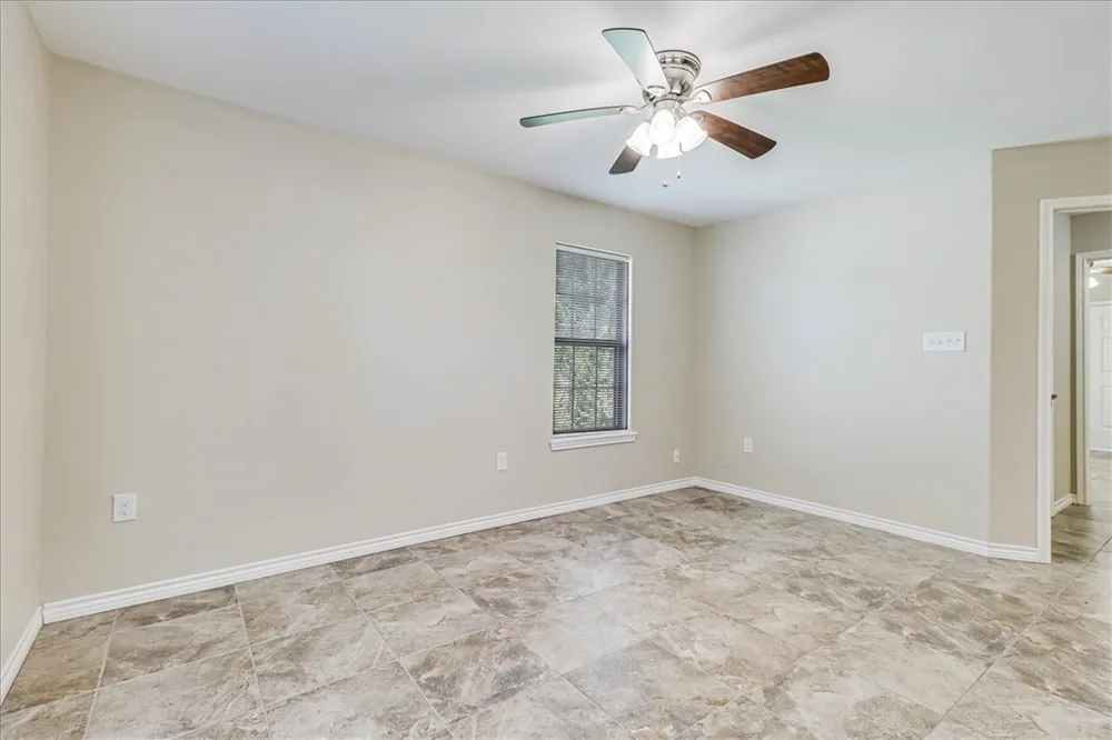 2111 E Lott Avenue Kingsville, TX 78363