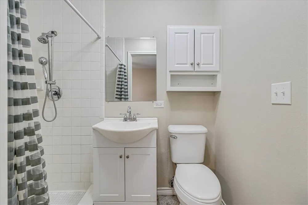 2111 E Lott Avenue Kingsville, TX 78363