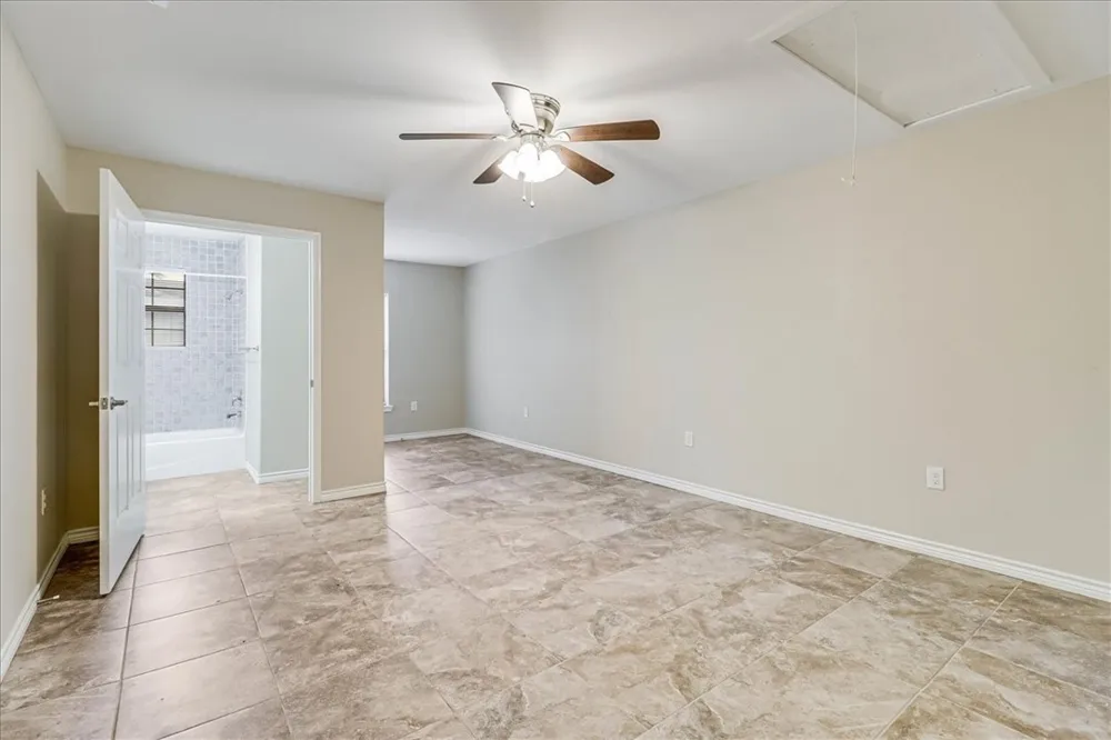 2111 E Lott Avenue Kingsville, TX 78363