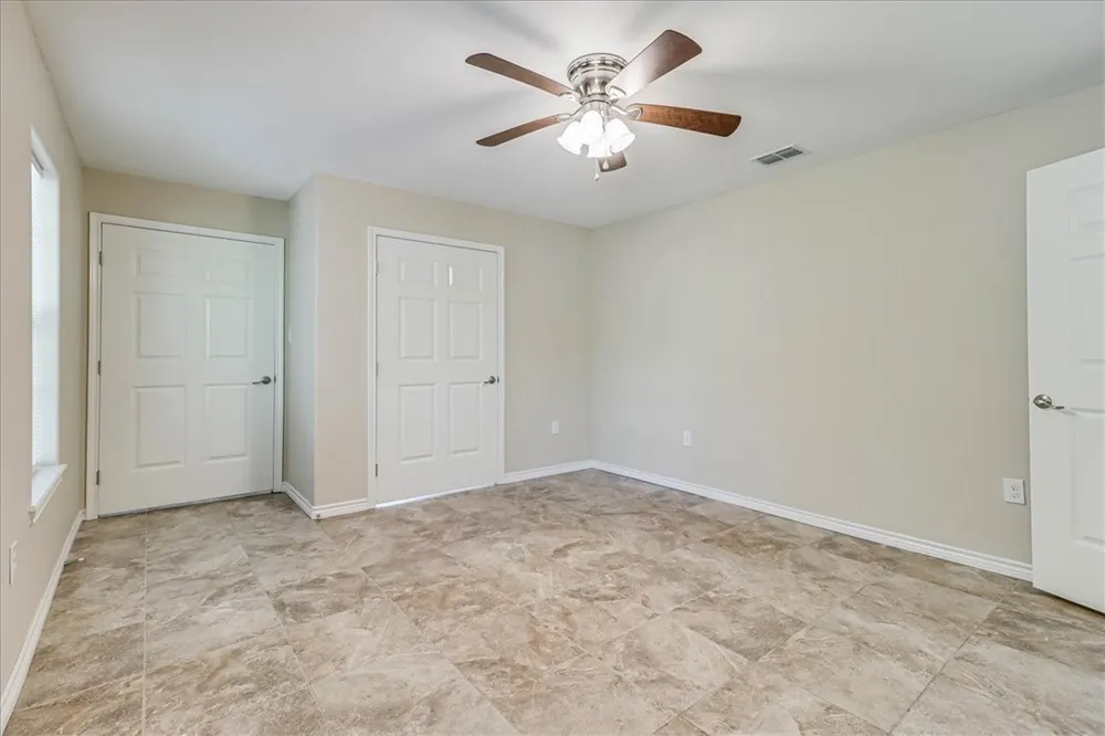2111 E Lott Avenue Kingsville, TX 78363