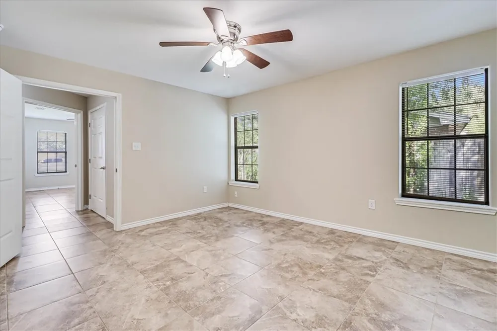 2111 E Lott Avenue Kingsville, TX 78363
