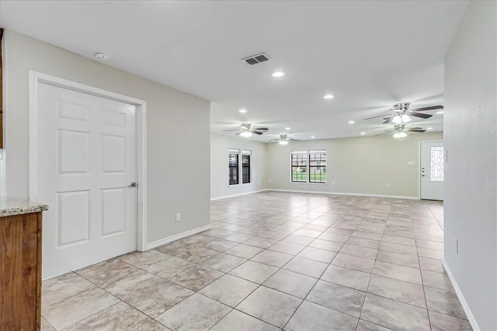 2111 E Lott Avenue Kingsville, TX 78363