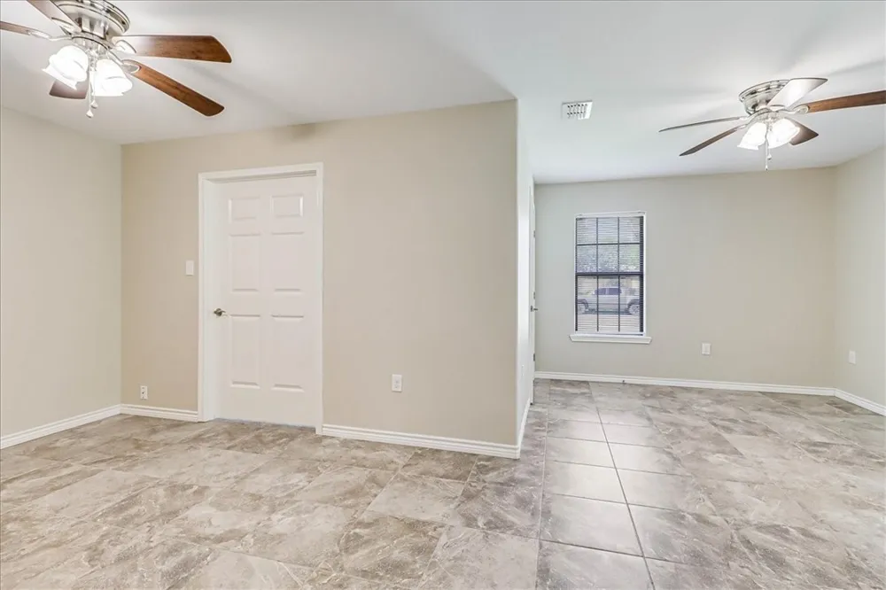 2111 E Lott Avenue Kingsville, TX 78363