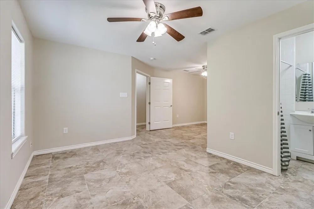 2111 E Lott Avenue Kingsville, TX 78363