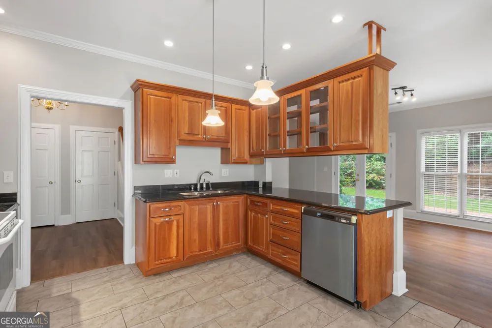 1983 Wellesley TRCE Dunwoody, GA 30338