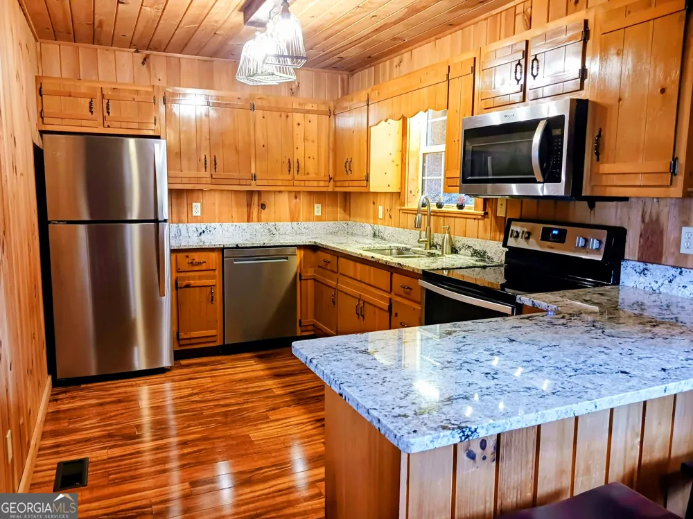 548 Confederate DR Clayton, GA 30525