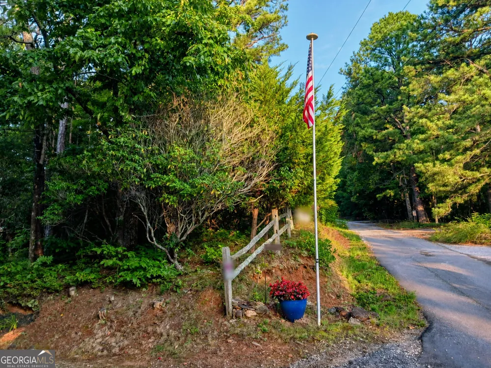 548 Confederate DR Clayton, GA 30525