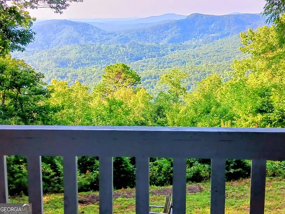 548 Confederate DR Clayton, GA 30525
