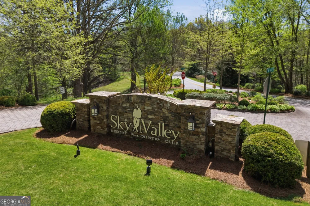 275 E Sugarbush DR Sky Valley, GA 30537