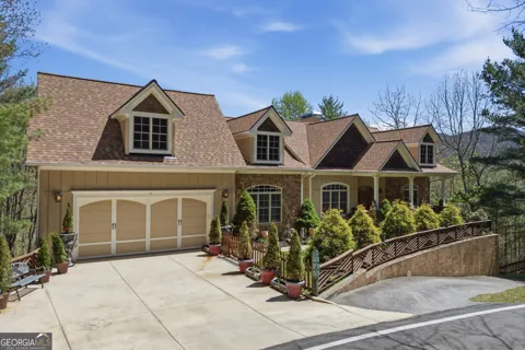 275 E Sugarbush DR