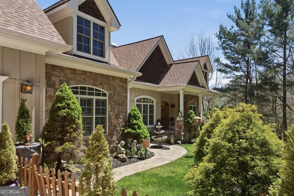 275 E Sugarbush DR Sky Valley, GA 30537