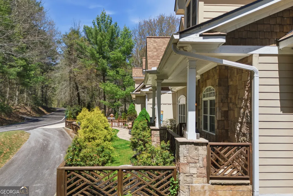 275 E Sugarbush DR Sky Valley, GA 30537