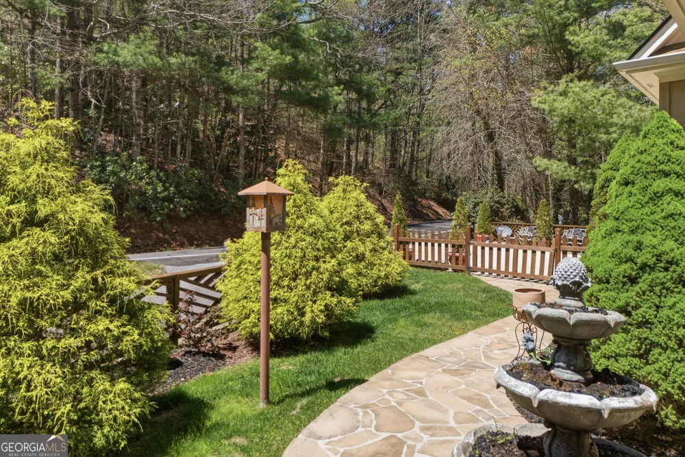 275 E Sugarbush DR Sky Valley, GA 30537