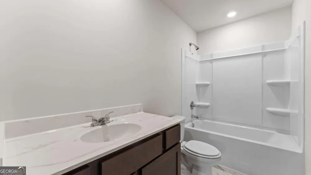 825 Oakmont TRCE Canton, GA 30114