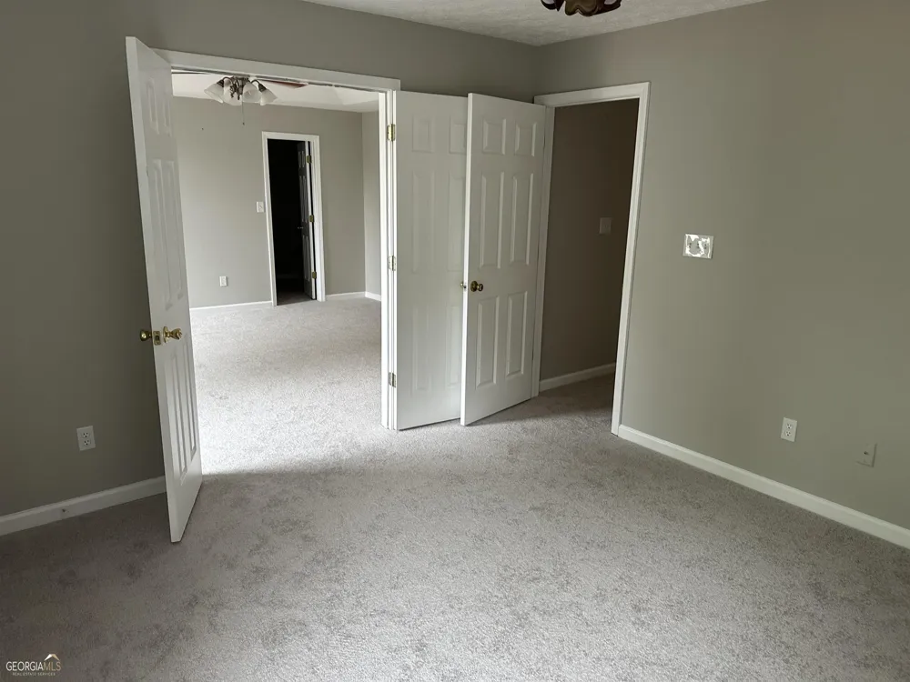 1133 Hawthorn LN Grayson, GA 30017