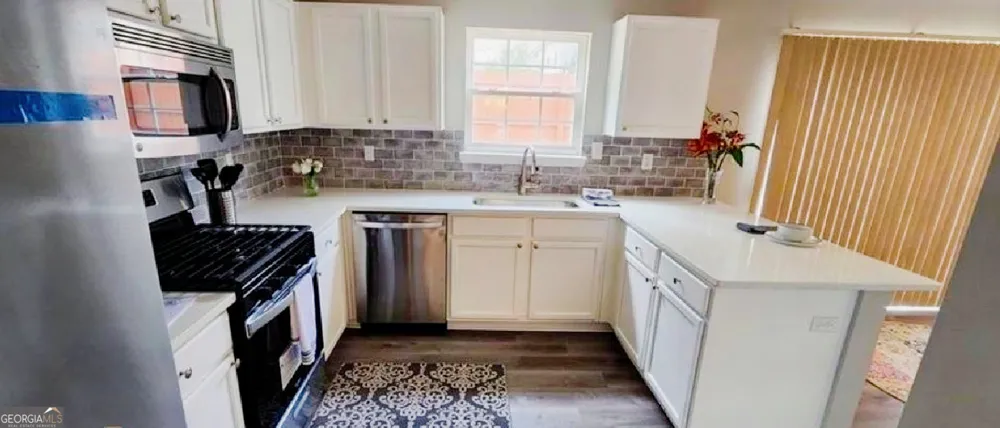 1133 Hawthorn LN Grayson, GA 30017