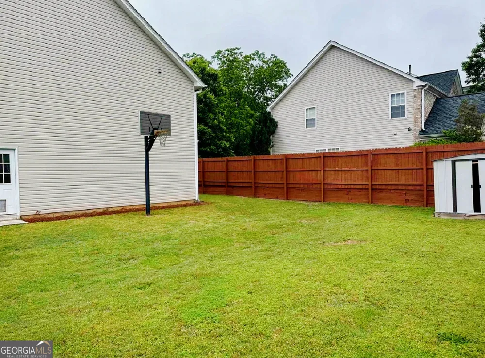 1133 Hawthorn LN Grayson, GA 30017
