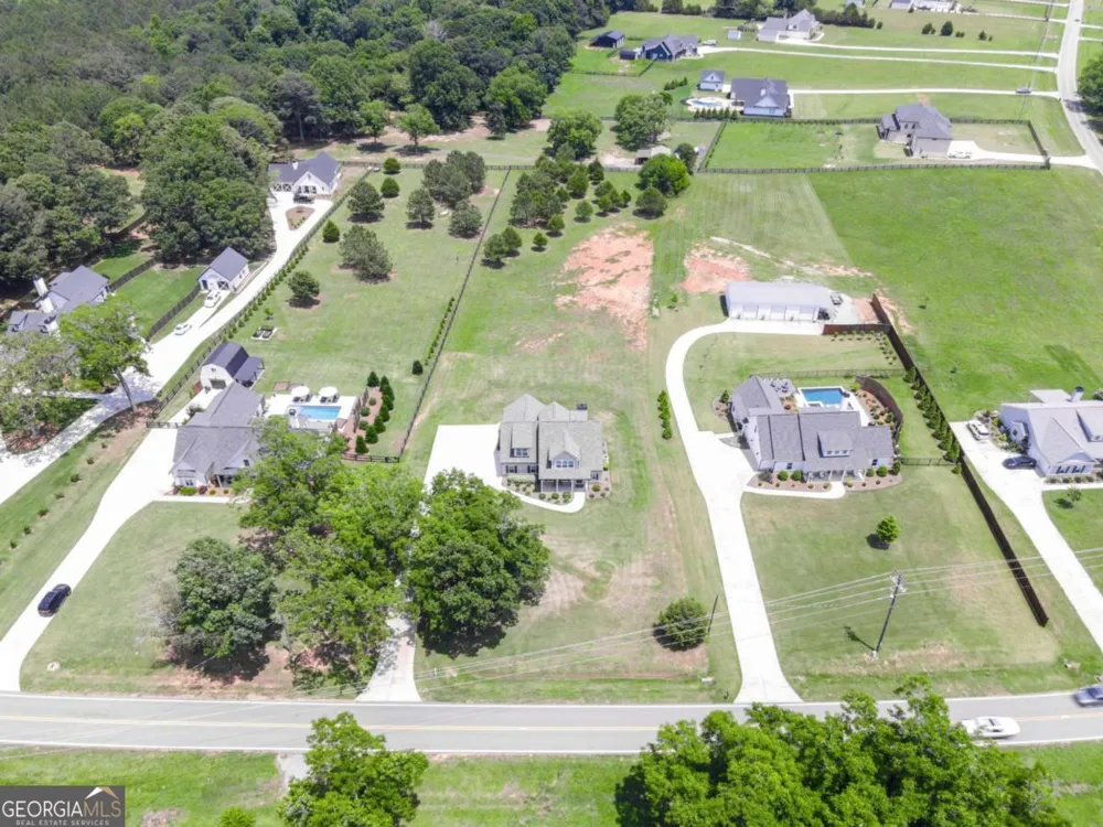 1515 Gratis RD Monroe, GA 30656