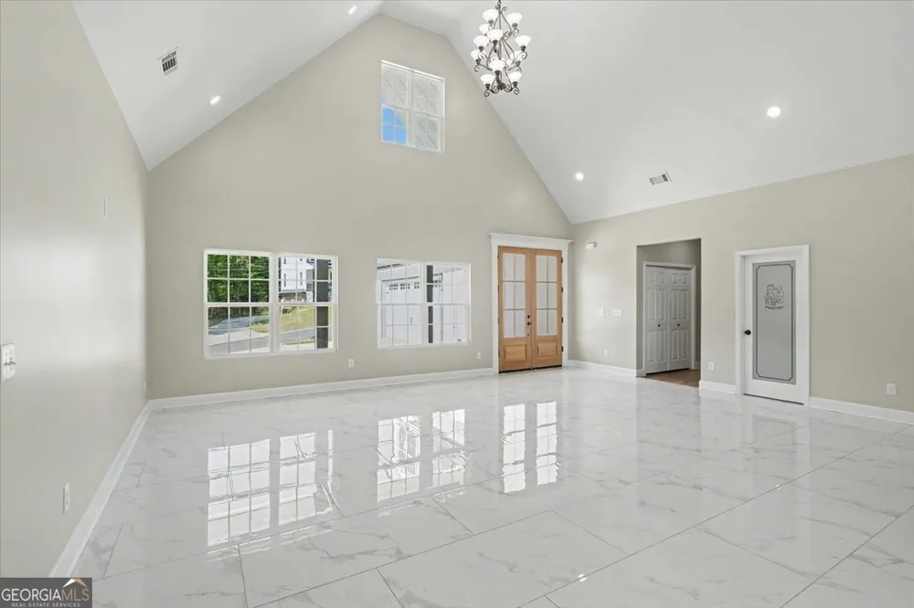242 Mulberry LN Lindale, GA 30147