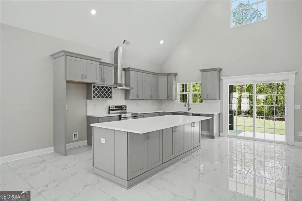 242 Mulberry LN Lindale, GA 30147