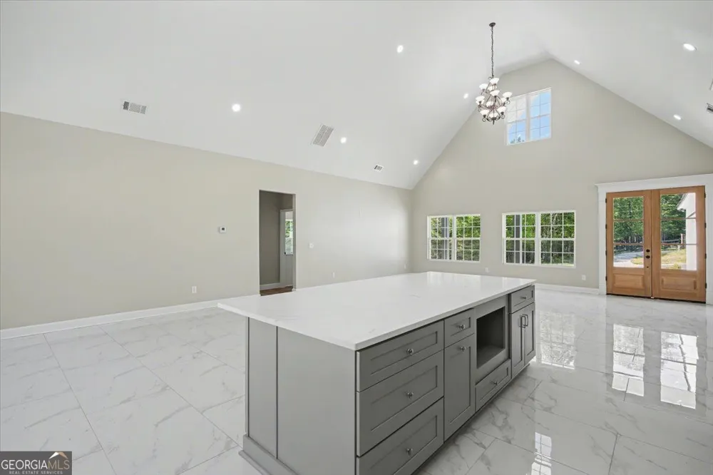242 Mulberry LN Lindale, GA 30147